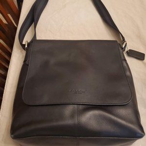 Coach black leather shoulder bag